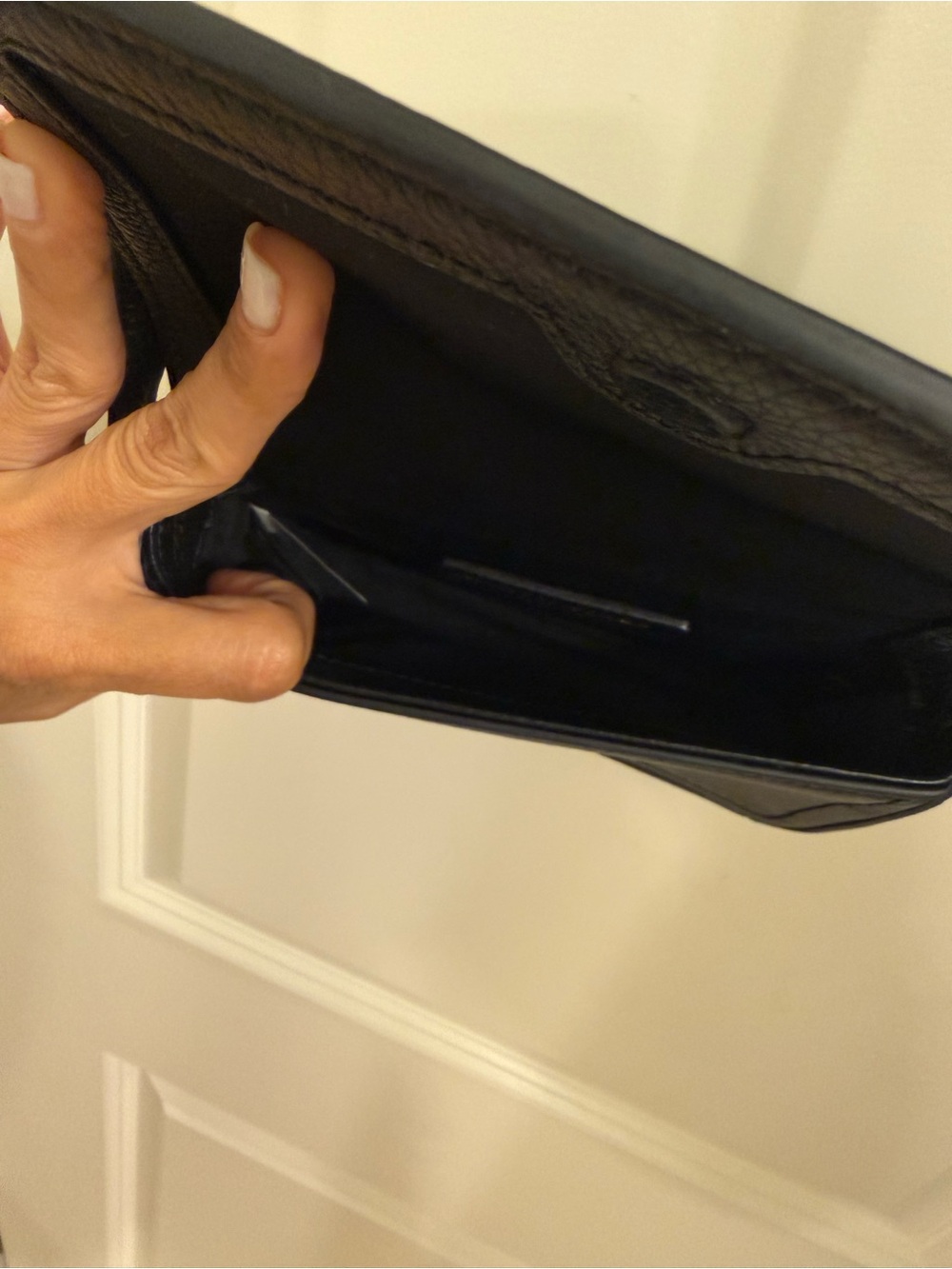 Marc Jacobs Groove Mini Black Pebbled Leather Crossbody Bag - Picture 7 of 11